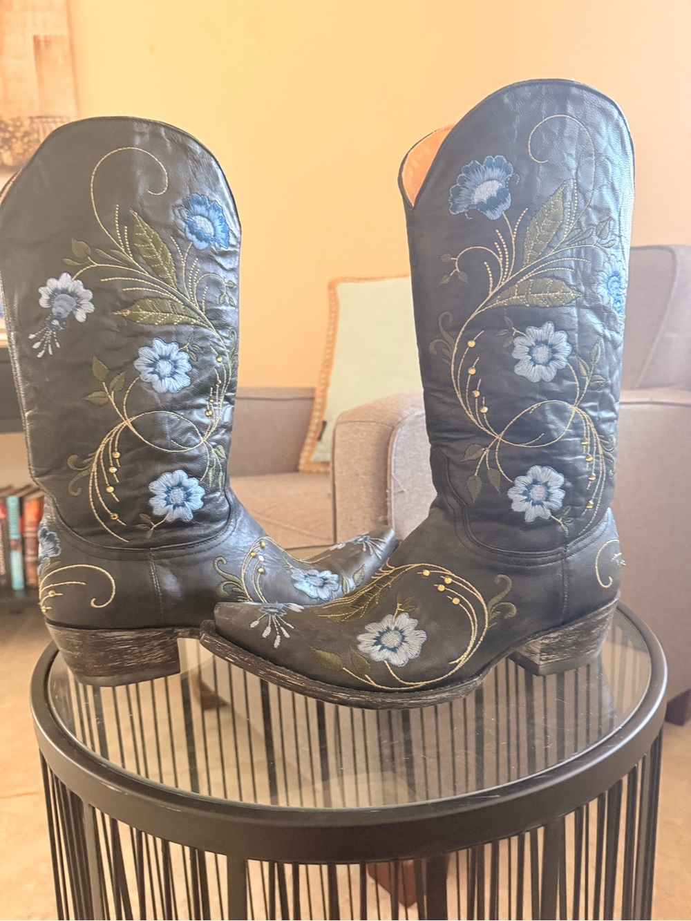 Old Gringo Black Leather Western Boots with Blue Floral Embroidery size 8
